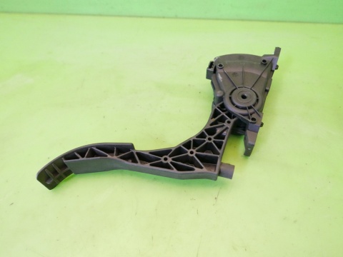 Pedał potencjometr gazu 6Q1721503C hella VW FOX I 5Z1 1.2 6V 03-09