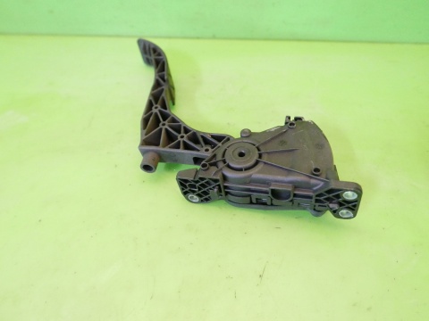 Pedał potencjometr gazu 6Q1721503C hella VW FOX I 5Z1 1.2 6V 03-09