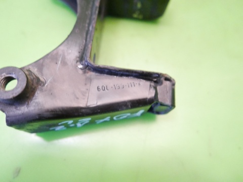 Łapa skrzyni biegów 6Q0199111K VW FOX I 5Z1 1.2 6V 03-09