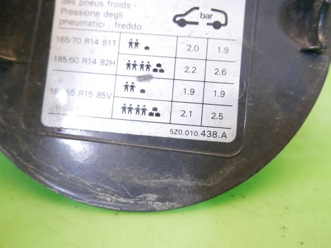 Klapka wlewu paliwa 5Z0809857A LI7F VW FOX I 5Z1 3D 03-09