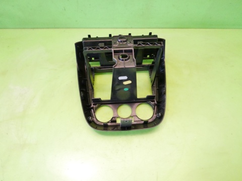 Ramka radia deski 5Z0858061A VW FOX I 5Z1 03-09