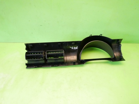 Kratki nawiewu środek ramka licznika deski 5Z0858069C VW FOX I 5Z1 03-09