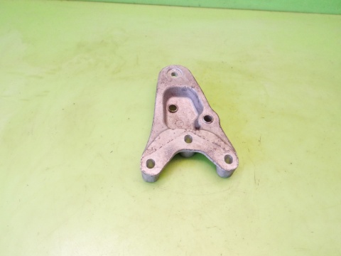 Łapa wspornik silnika 6Q0199185M VW FOX I 5Z1 1.2 6V 03-09