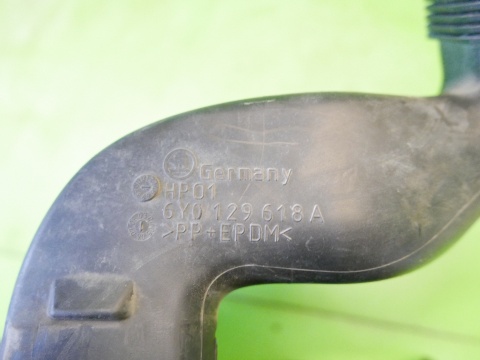 Dolot rura przewód powietrza 6Y0129618A VW FOX I 5Z1 1.2 6V 03-09