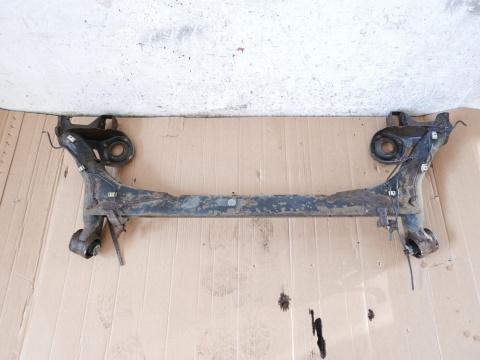 Belka tył oś tylna zawieszenia VW FOX I 5Z1 1.2 6V 3D 03-09