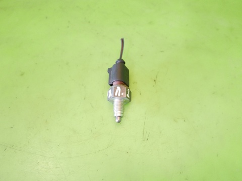 Czujnik świateł wstecznego cofania 02T945415P VW FOX I 5Z1 1.2 6V 03-09