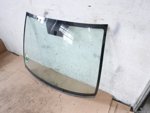 Szyba czołowa przód przadnia z anteną VW FOX I 5Z1 3D 03-09