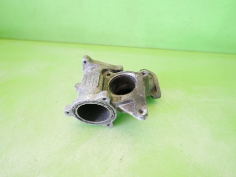 Podstawa zaworu egr 03G129637A VW PASSAT B6 2.0 TDI 8V 05-09