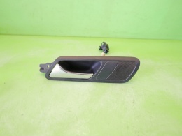 Klamka wewnętrzna lewa tył 3C4839113 VW PASSAT B6 05-09
