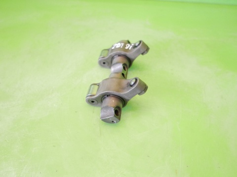 Wałek pompowtrysków VW PASSAT B6 2.0 TDI 8V 05-09