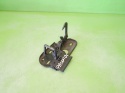Zamek rygiel maski pokrywy silnika 3C0823480 VW PASSAT B6 05-09