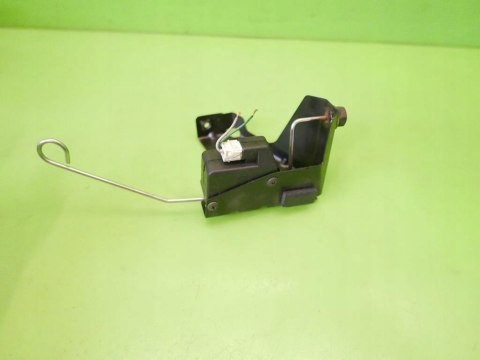 SIŁOWNIK KLAPKI WLEWU PALIWA VOLVO V40 I KOMBI 99-