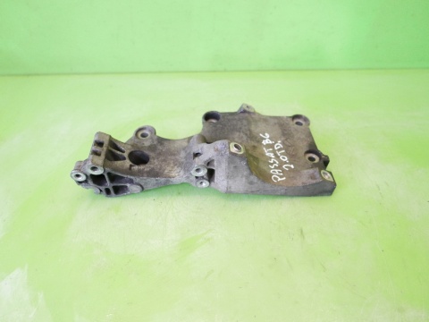 Łapa alternatora 038903143AF VW PASSAT B6 2.0 TDI 8V 05-09
