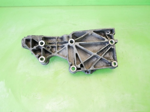 Łapa alternatora 038903143AF VW PASSAT B6 2.0 TDI 8V 05-09