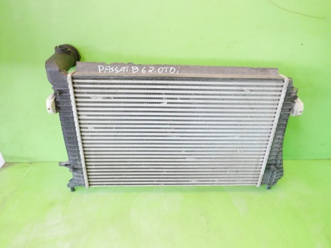 Intercooler chłodnica powietrza THERMOTEC VW PASSAT B6 2.0 TDI 8V