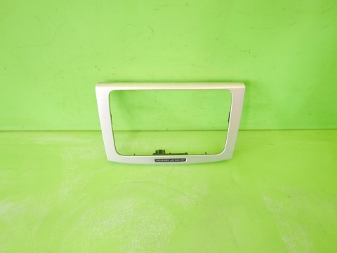 Ramka dekor radia 3C0858069AG VW PASSAT B6 05-09