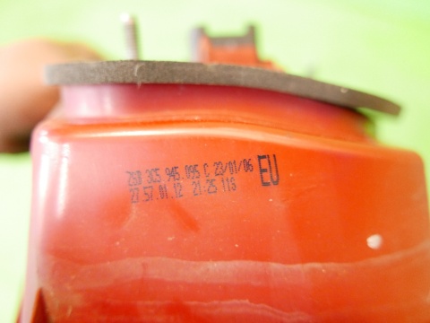 Lampa lewa tył w błotnik 3C5945095C VW PASSAT B6 SEDAN 05-09