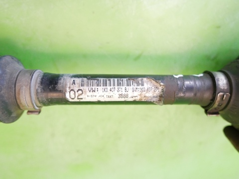 Półoś lewa przód krótka 1K0407271BJ VW PASSAT B6 2.0 TDI 8V 05-09