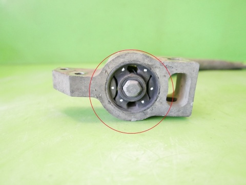 Wahacz prawy przód 3C0407153B VW PASSAT B6 2.0 TDI 8V 05-09