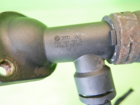 Króciec przewód wąż rura wody 03G121121D 3B0122291C VW PASSAT B6 2.0 TDI 8V