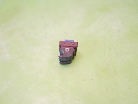Przełącznik klapki paliwa klapy tył bagażnika 3C0959903 VW PASSAT B6 05-09
