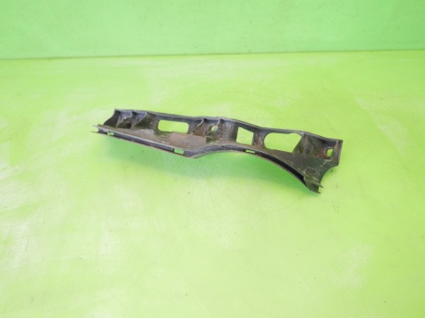 Ślizg zderzaka prawy przód 3C0807890A VW PASSAT B6 SEDAN 05-09