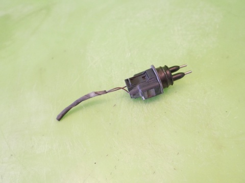 Czujnik poziomu płynu spryskiwaczy 7M0919376 VW PASSAT B6 2.0 TDI 8V 05-09