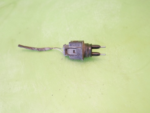 Czujnik poziomu płynu spryskiwaczy 7M0919376 VW PASSAT B6 2.0 TDI 8V 05-09