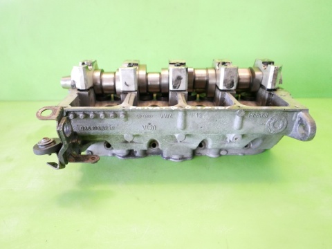Głowica z zaworami 038103373R wałek rozrządu VW PASSAT B6 2.0 TDI 8V 05-09