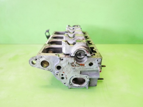 Głowica z zaworami 038103373R wałek rozrządu VW PASSAT B6 2.0 TDI 8V 05-09