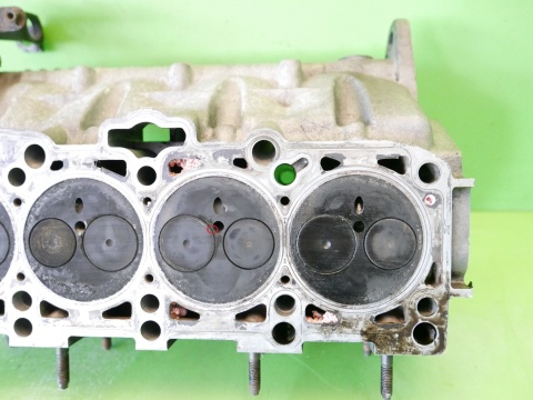 Głowica z zaworami 038103373R wałek rozrządu VW PASSAT B6 2.0 TDI 8V 05-09