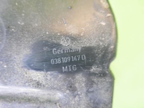 Obudowa osłona rozrządu 038109175 038109147D VW PASSAT B6 2.0 TDI 8V 05-09