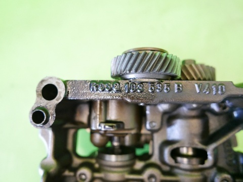 Wałki balansu pompa oleju R03G103535B VW PASSAT B6 2.0 TDI 8V 05-09