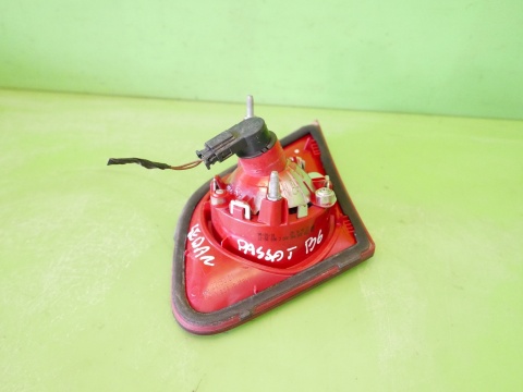 Lampa lewa tył w klapę 3C5945093C VW PASSAT B6 SEDAN 05-09