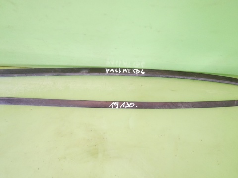 Listwa szyby czołowej prawa + lewa VW PASSAT B6 05-09