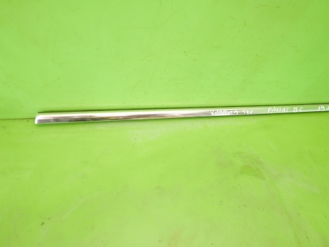 Listwa zgarniająca lewa tył VW PASSAT B6 SEDAN 05-09