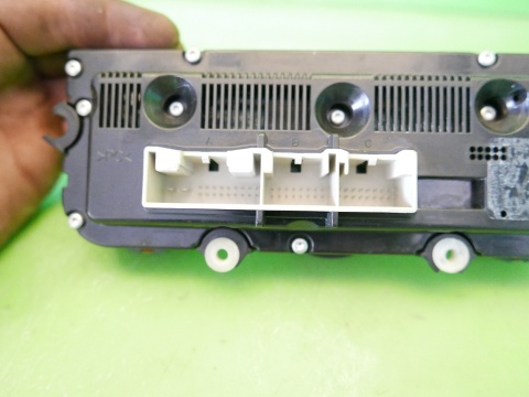 Panel nawiewu klimatyzacji grzane fotele VW PASSAT B6 05-09