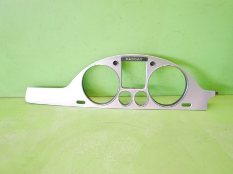 Ramka dekor licznika 3C1858335 VW PASSAT B6 Highline 05-09