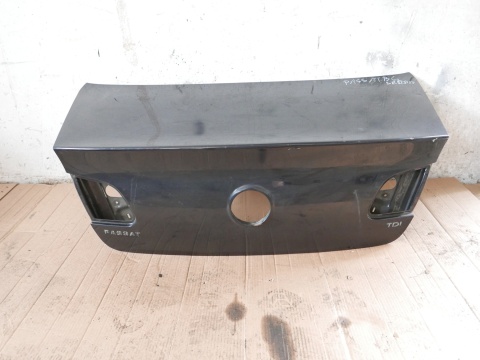 Klapa tył tylna bagażnika L041 VW PASSAT B6 Sedan 05-09