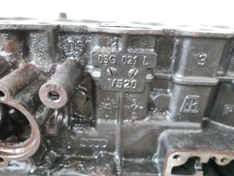 Blok dół silnika wał tłoki BMP VW PASSAT B6 2.0 TDI 8V 05-09