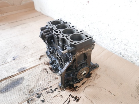 Blok dół silnika wał tłoki BMP VW PASSAT B6 2.0 TDI 8V 05-09