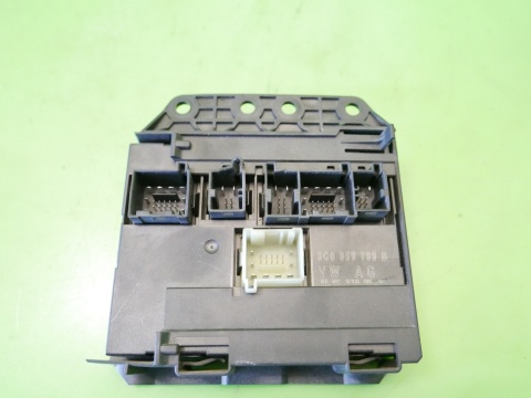 Moduł komfortu 3C0959799B VW PASSAT B6 2.0 TDI 8V 05-09