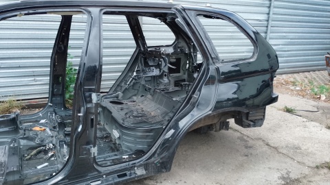Błotnik lewy tył tylny poszycie 475/9 BMW X5 E53 99-03