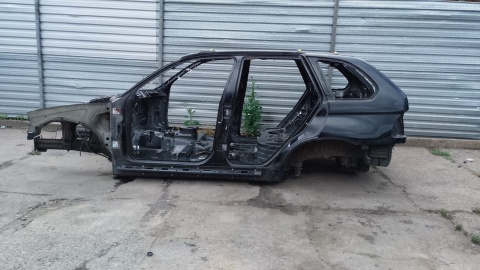 Błotnik lewy tył tylny poszycie 475/9 BMW X5 E53 99-03