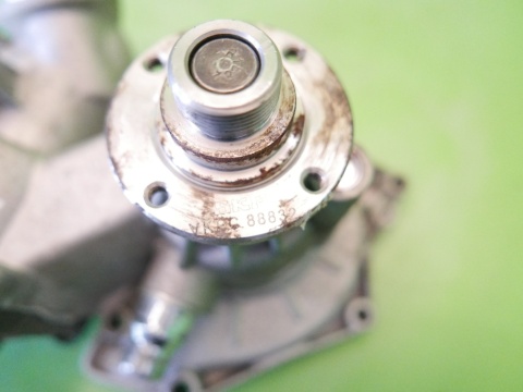 Obudowa króciec termostatu pompa wody skf 88832 BMW X5 E53 4.4 M62B44 99-03