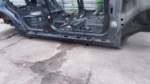 Próg prawy 475/9 BMW X5 E53 99-03