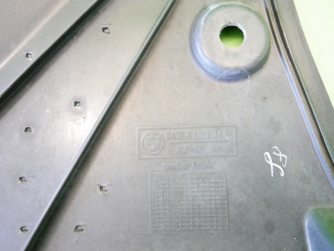 Osłona obudowa filtra kabinowego 8409042 BMW X5 E53 4.4 M62B44 99-03