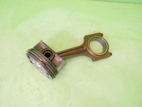 Tłok + korbowód 1708901D 91,99 BMW X5 E53 4.4 M62B44 99-03