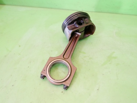Tłok + korbowód 1708901D 91,99 BMW X5 E53 4.4 M62B44 99-03