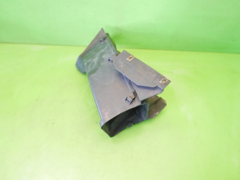 Wlot tunel chłodzenia tarczy prawy przód 8402426 BMW X5 E53 4.4 M62B44 99-